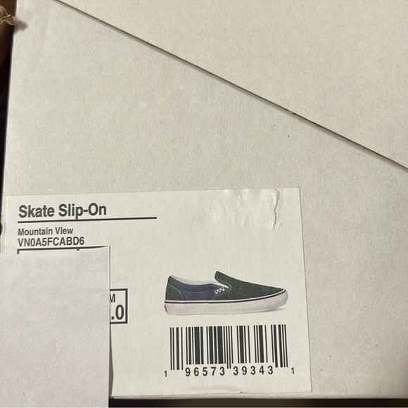 Vans WMNS Skate Slip-On
Mountain View
VN0A5FCABD6
Sneakers - Picture 16 of 16